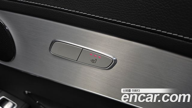 Mercedes-Benz GLC-Class GLC300e 4MATIC