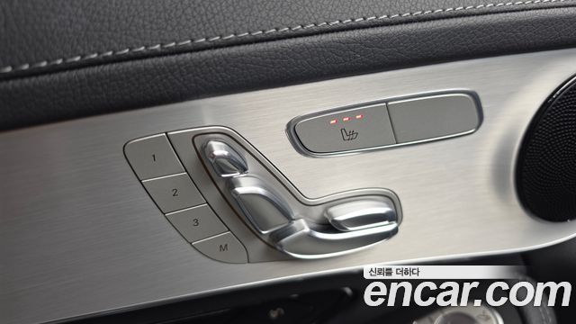 Mercedes-Benz GLC-Class GLC300e 4MATIC