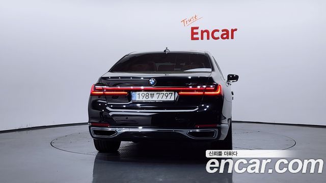 BMW 7-Series 740i Design Pure Excellence