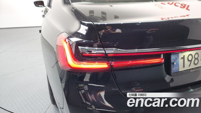 BMW 7-Series 740i Design Pure Excellence