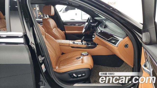 BMW 7-Series 740i Design Pure Excellence