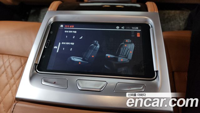BMW 7-Series 740i Design Pure Excellence