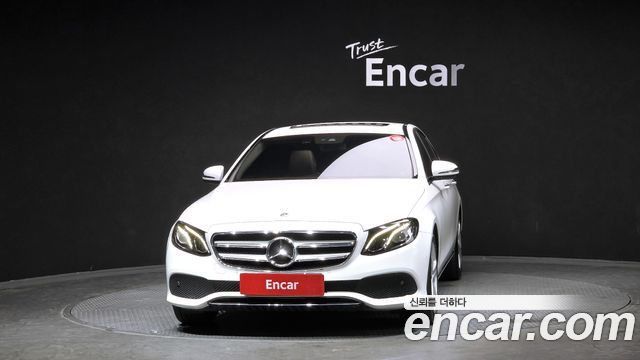 Mercedes-Benz E-Class E200 Avantgarde