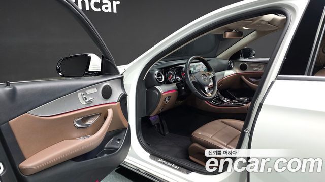 Mercedes-Benz E-Class E200 Avantgarde