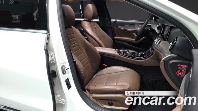 Mercedes-Benz E-Class E200 Avantgarde