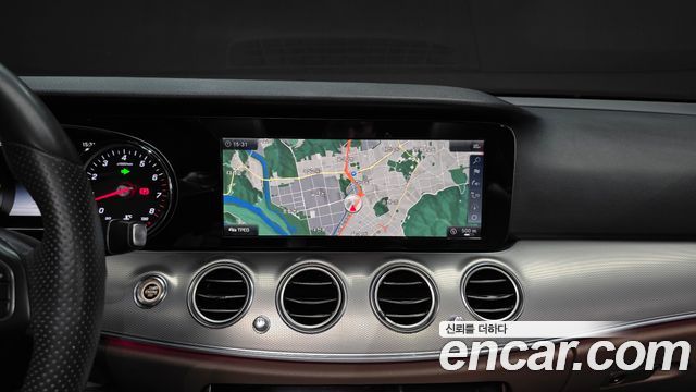 Mercedes-Benz E-Class E200 Avantgarde