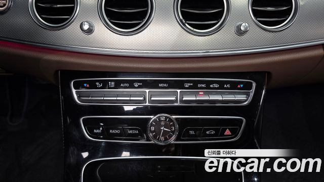 Mercedes-Benz E-Class E200 Avantgarde