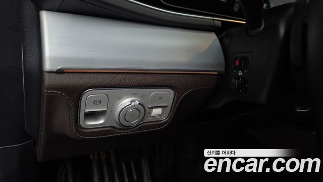 Mercedes-Benz GLE-Class GLE300d 4MATIC