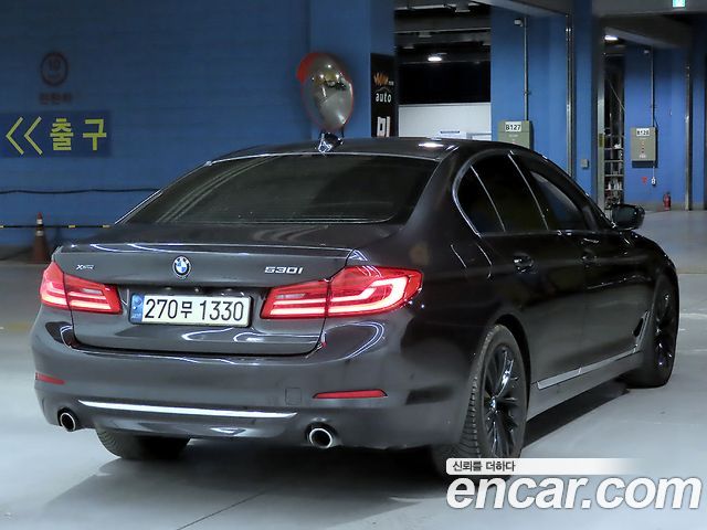 BMW 5-Series 530i xDrive Luxury Plus