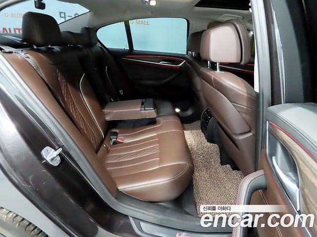BMW 5-Series 530i xDrive Luxury Plus