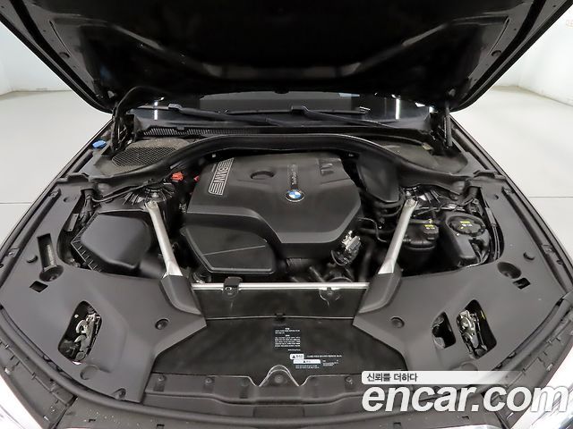 BMW 5-Series 530i xDrive Luxury Plus