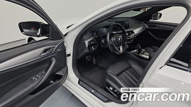 BMW 5-Series 520d M Sport package