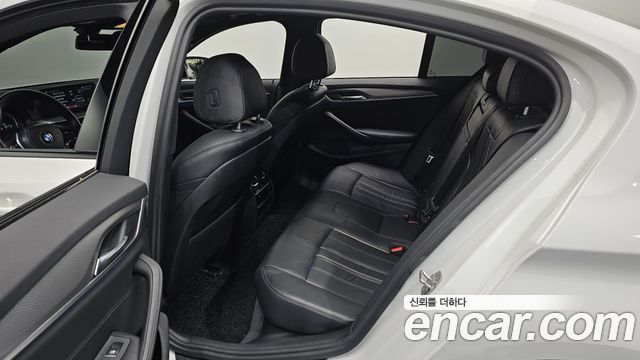 BMW 5-Series 520d M Sport package