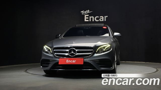 Mercedes-Benz E-Class E300 4MATIC AMG Line