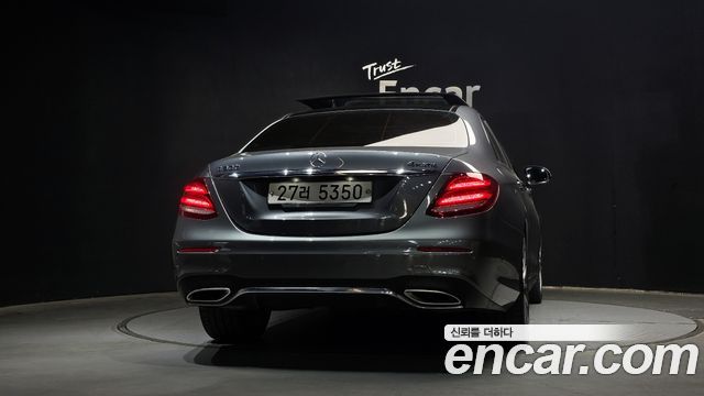Mercedes-Benz E-Class E300 4MATIC AMG Line