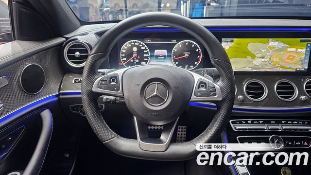 Mercedes-Benz E-Class E300 4MATIC AMG Line