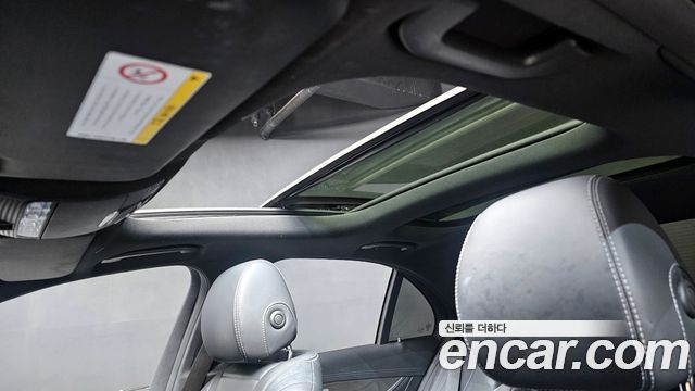 Mercedes-Benz E-Class E300 4MATIC AMG Line