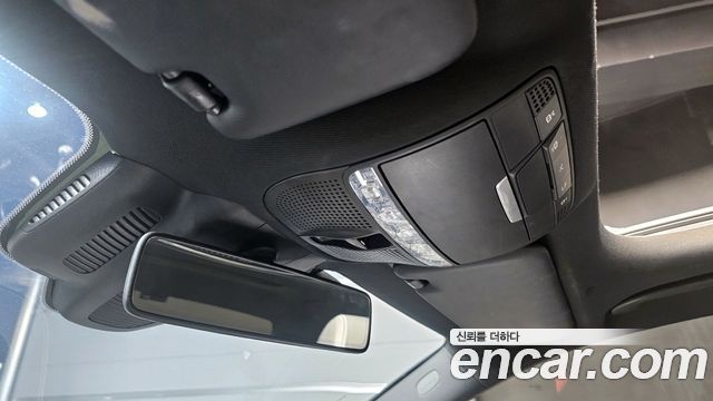 Mercedes-Benz E-Class E300 4MATIC AMG Line
