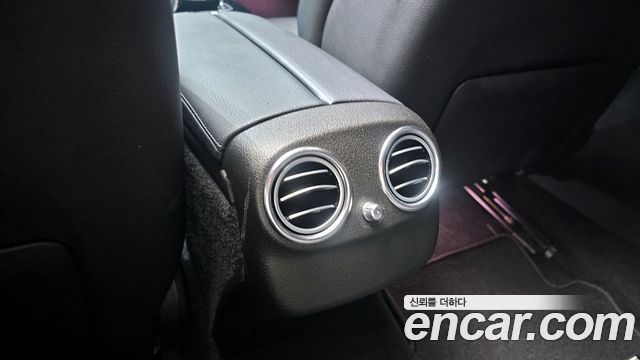 Mercedes-Benz E-Class E300 4MATIC AMG Line