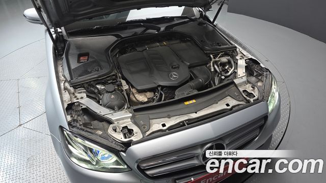 Mercedes-Benz E-Class E220d Avantgarde