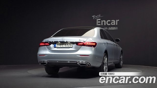 Mercedes-Benz E-Class E450 4MATIC Exclusive