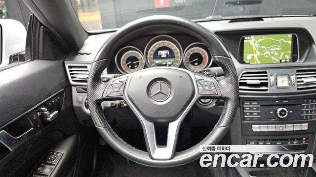 Mercedes-Benz E-Class E200 Cabriolet