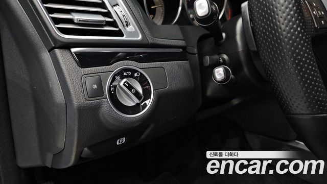 Mercedes-Benz E-Class E200 Cabriolet