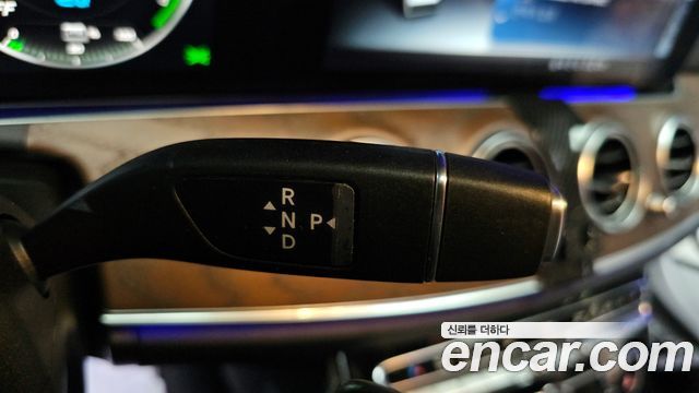 Mercedes-Benz E-Class E300e Exclusive