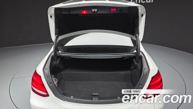 Mercedes-Benz E-Class E300e Exclusive