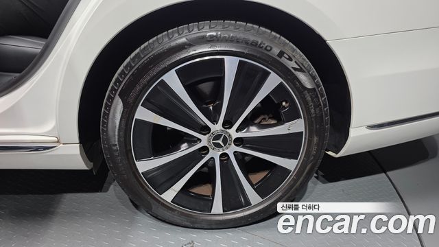 Mercedes-Benz E-Class E300e Exclusive