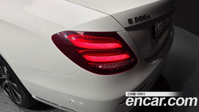 Mercedes-Benz E-Class E300e Exclusive