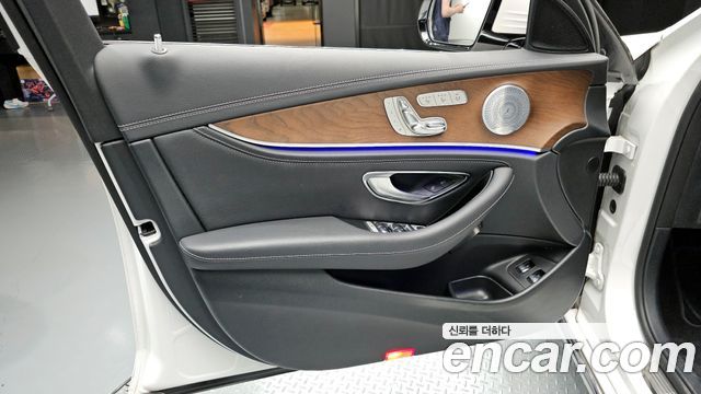 Mercedes-Benz E-Class E300e Exclusive