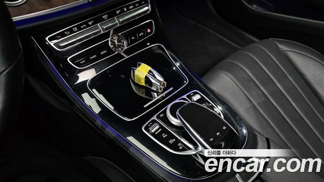 Mercedes-Benz E-Class E300e Exclusive
