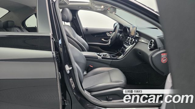 Mercedes-Benz C-Class C200