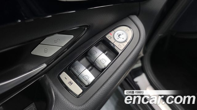 Mercedes-Benz C-Class C200