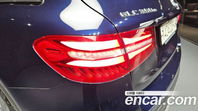 Mercedes-Benz GLC-Class GLC350e 4MATIC