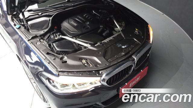 BMW 5-Series 520d xDrive M Sport Package Plus