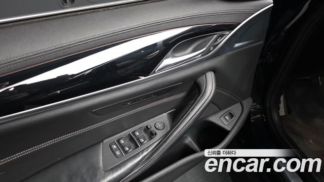 BMW 5-Series 520d xDrive M Sport Package Plus