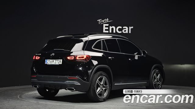 Mercedes-Benz GLA-Class GLA250 4MATIC