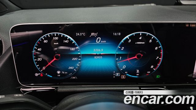Mercedes-Benz GLA-Class GLA250 4MATIC