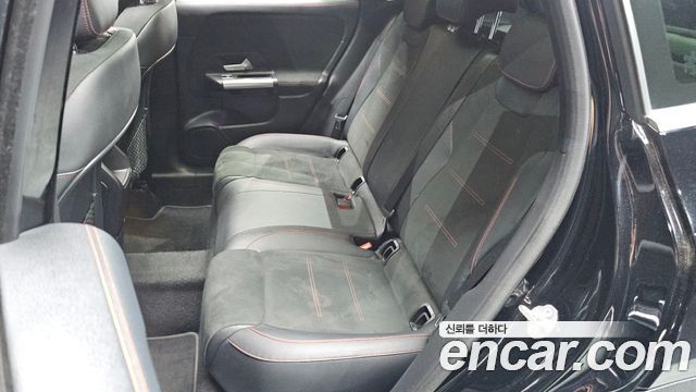 Mercedes-Benz GLA-Class GLA250 4MATIC