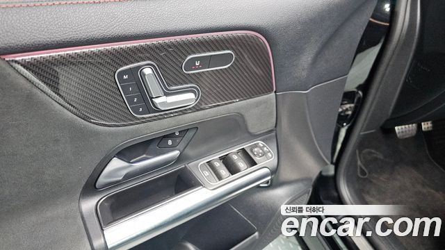 Mercedes-Benz GLA-Class GLA250 4MATIC