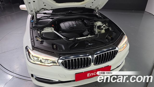 BMW 5-Series 520d Luxury Plus