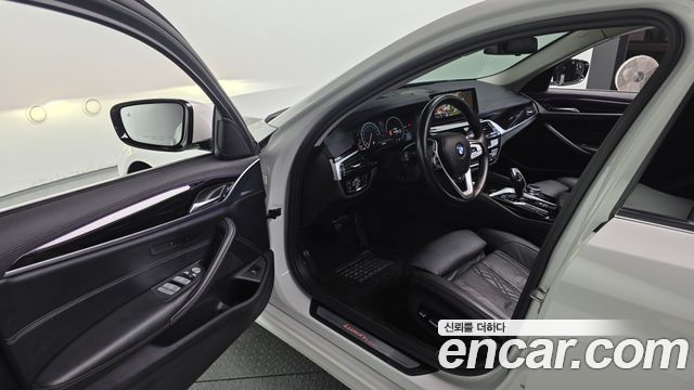 BMW 5-Series 520d Luxury Plus