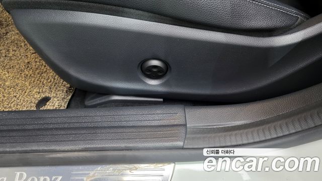 Mercedes-Benz GLA-Class GLA220