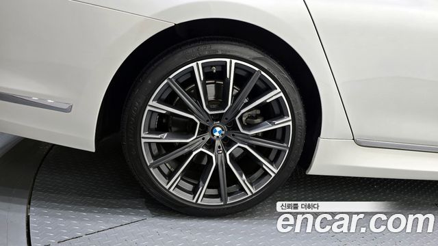 BMW 7-Series 730Ld xDrive M Sport