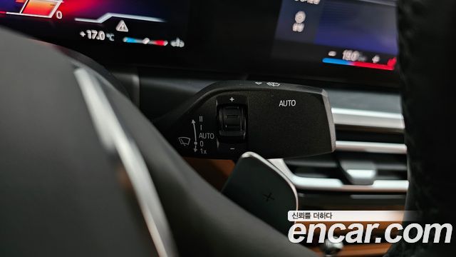 BMW 3-Series 320i
