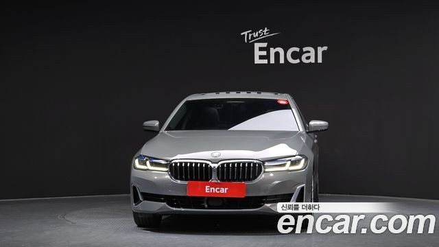 BMW 5-Series 530e Luxury