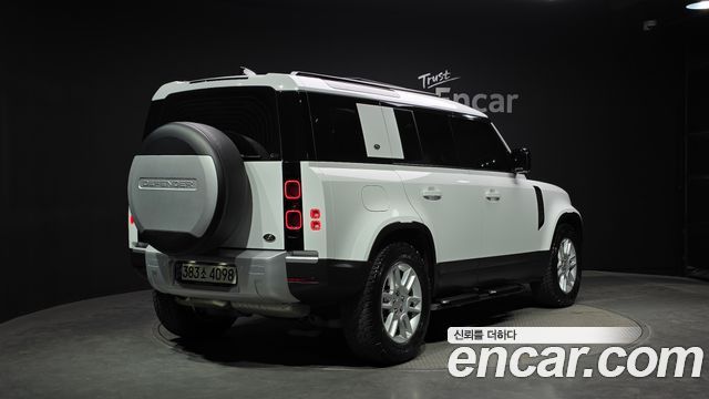 Land Rover Defender 110 D250 S