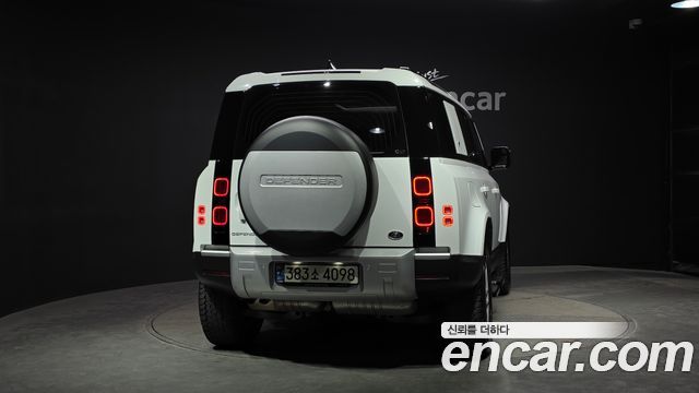 Land Rover Defender 110 D250 S